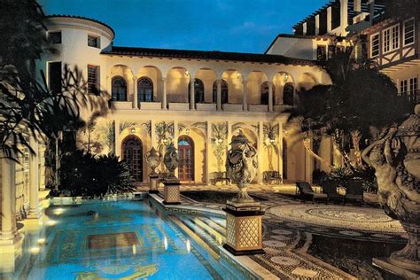 how much to rent versace mansion|Versace Mansion: In.